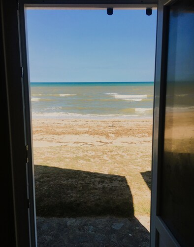 La mer Devant la Porte