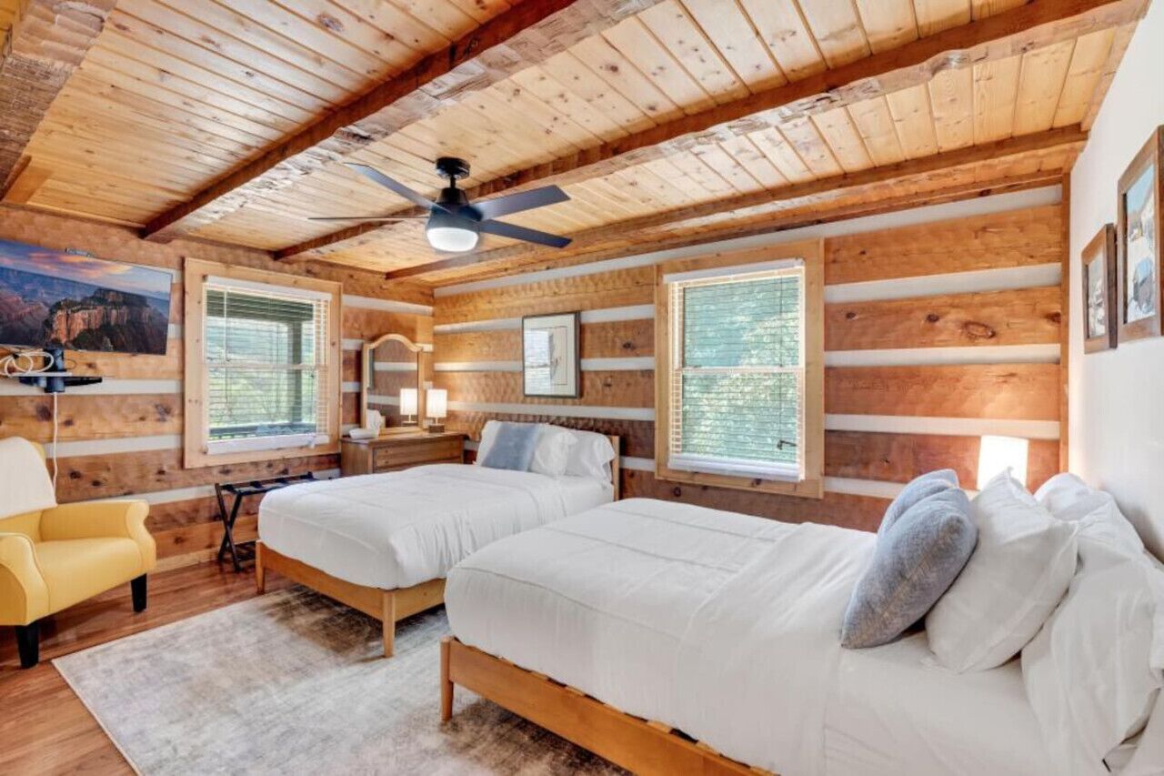 2 bedrooms, desk, iron/ironing board, travel crib