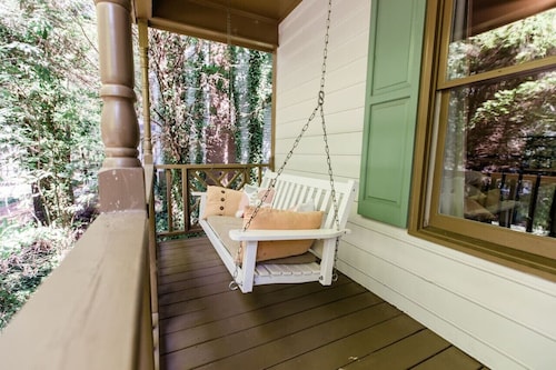 Charming 4BR ★ Family-Friendly ★ w/Backyard ★