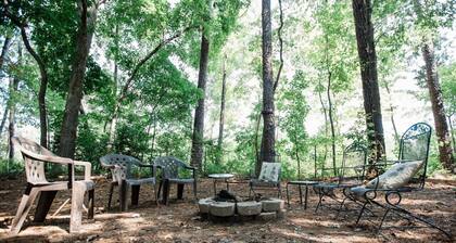 Charming 4BR ★ Family-Friendly ★ w/Backyard ★