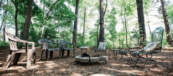 Charming 4BR ★ Family-Friendly ★ w/Backyard ★