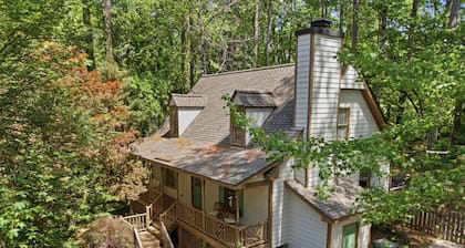 Charming 4BR ★ Family-Friendly ★ w/Backyard ★
