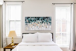 2 bedrooms, WiFi, bed sheets - In the heart of Adams Morgan | Vintage Charm (Washington)