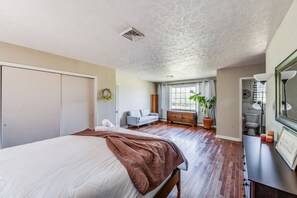 3 bedrooms, iron/ironing board, travel cot, WiFi