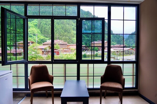 Televisión LED 43 pulgadas con canales de televisión vía satélite