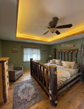 5 Schlafzimmer, Schreibtisch, Bügeleisen/Bügelbrett, Reisekinderbett