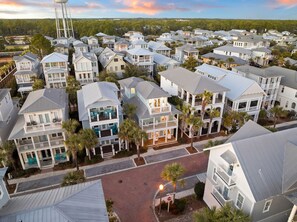 Exterior - NEW! Walk to pool beach Rosemary and Alys! Bach parties-girls trip-family vaca  (Rosemary Beach)