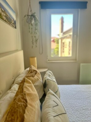 Desk, travel cot, free WiFi, bed sheets - Villa Medusa - Studio Polvo (Parede)