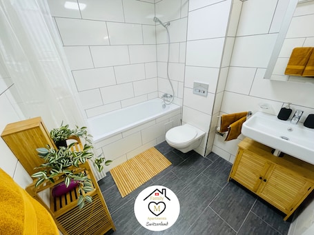 Hair dryer, towels, soap, shampoo. Family M Apartments 6 - Center of Switzerland - Near highway
