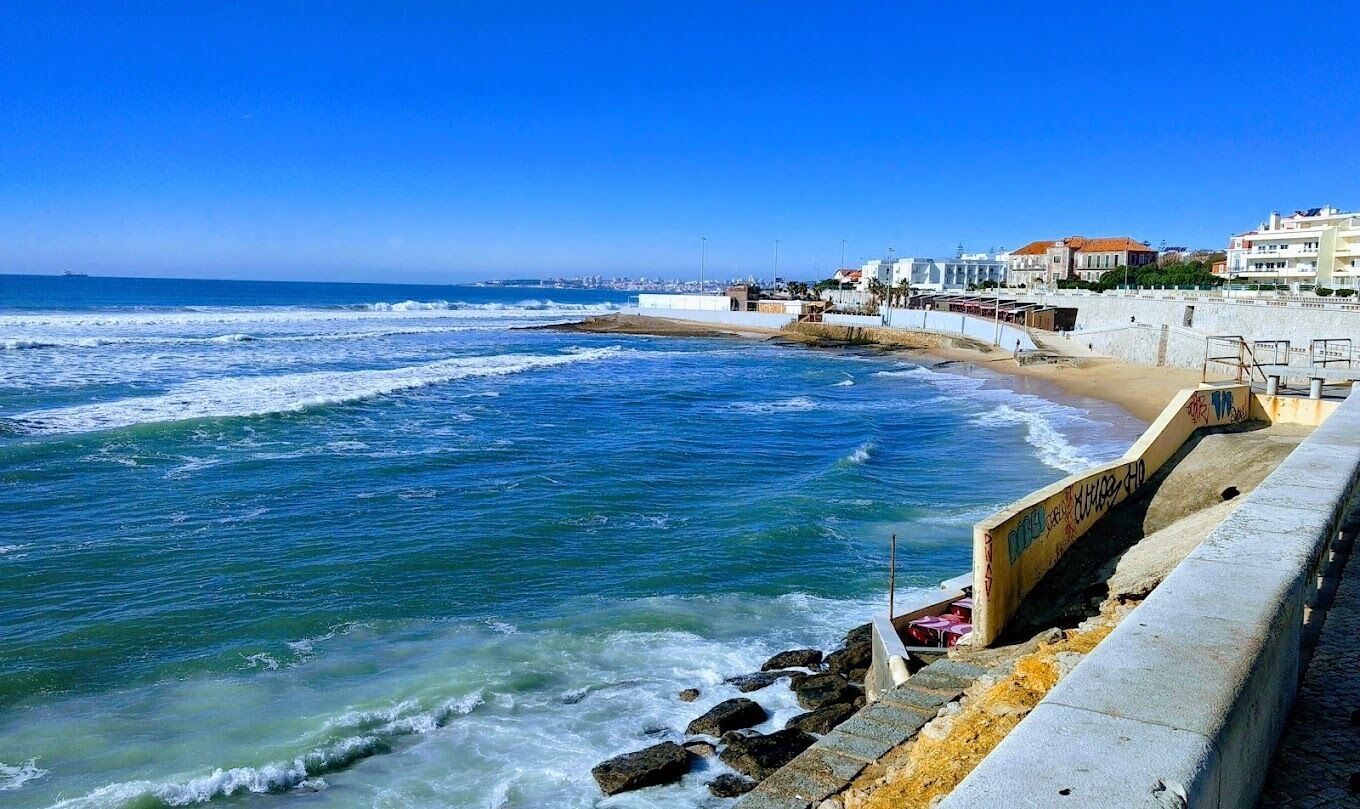 Beach nearby, beach towels