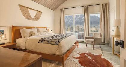 Alpine Charm By Alyeska Sleeps 6
