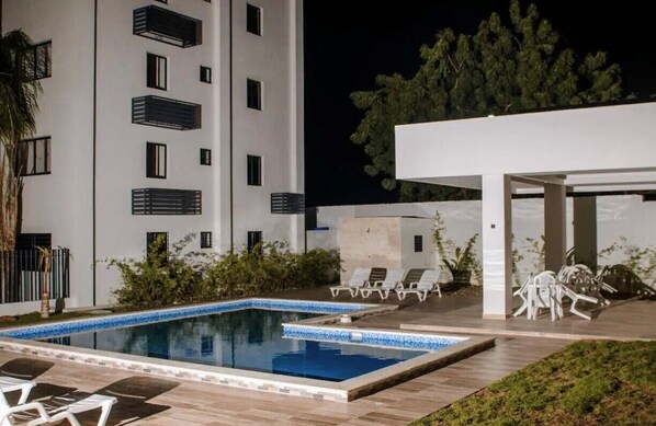 Pool - Luxurious Apartment short Drive from the airport and to the center of the city (Santiago de los Caballeros)