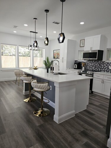 Dallas Captivates and Inspires 