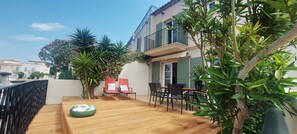 Outdoor dining - Cosy Marina modern and spacious (Aigues-Mortes)