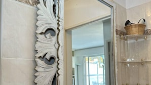 Interior - Charming Apartment in Cannes 10-min to beach (Cannes)