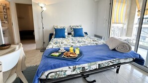 Room - Charming Apartment in Cannes 10-min to beach (Cannes)