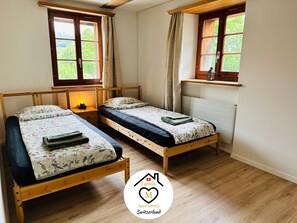 2 makuuhuonetta, silitysrauta/-lauta, Wi-Fi, vuodevaatteet