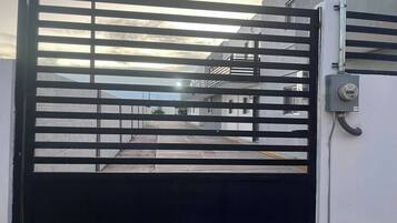 Enceinte de lâhĂ©bergement