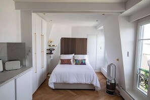1 bedroom, iron/ironing board, WiFi, bed sheets - Paris 8th, Parc Monceau hideway by Melvane (Paris)