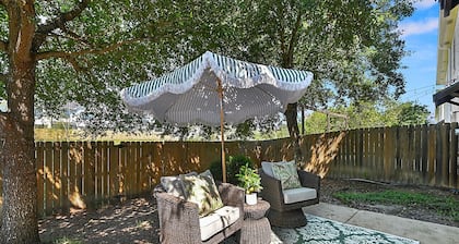 Uptown Aggie– 4BR Near Kyle Field