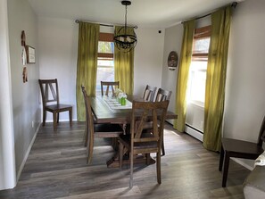 Dining - 5 Bedroom house great for EAA! (Appleton)