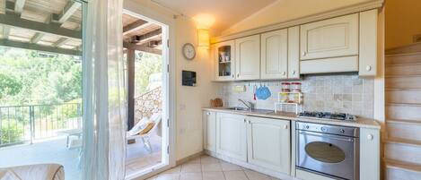 Kühlschrank, Ofen, Herdplatte, Geschirrspüler