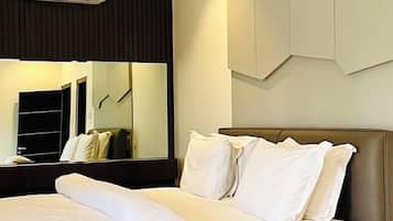 Luxury Penthouse, 2 Bedrooms, Private Bathroom