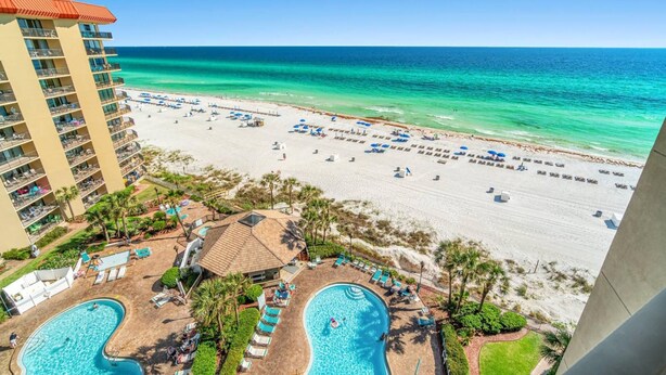 A resort with a pool area, beach, and ocean view. - Summerhouse 1012c (Panama City Beach)