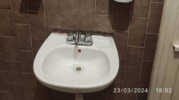 Handdoeken, zeep, shampoo, toiletpapier