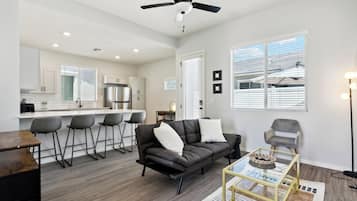 Casa Comfort | Area soggiorno | TV a schermo piatto