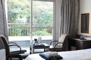 Room - Yataro (Nagasaki)