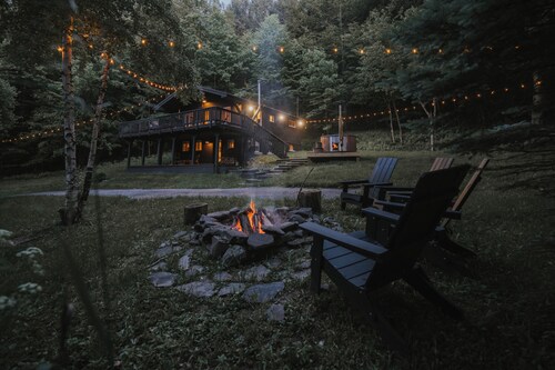 Cozy & Modern Catskills Cabin on 4 Acres with Wood Fired Hot Tub and Firepit