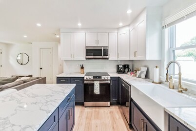 Minutes from the beach, brand new 4 bedroom