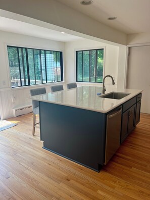 Interior - Classic Michigan cottage just a 5 min walk from downtown Charlevoix! (Charlevoix)