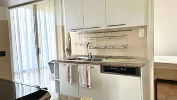 Frigorifero, forno, lavastoviglie
