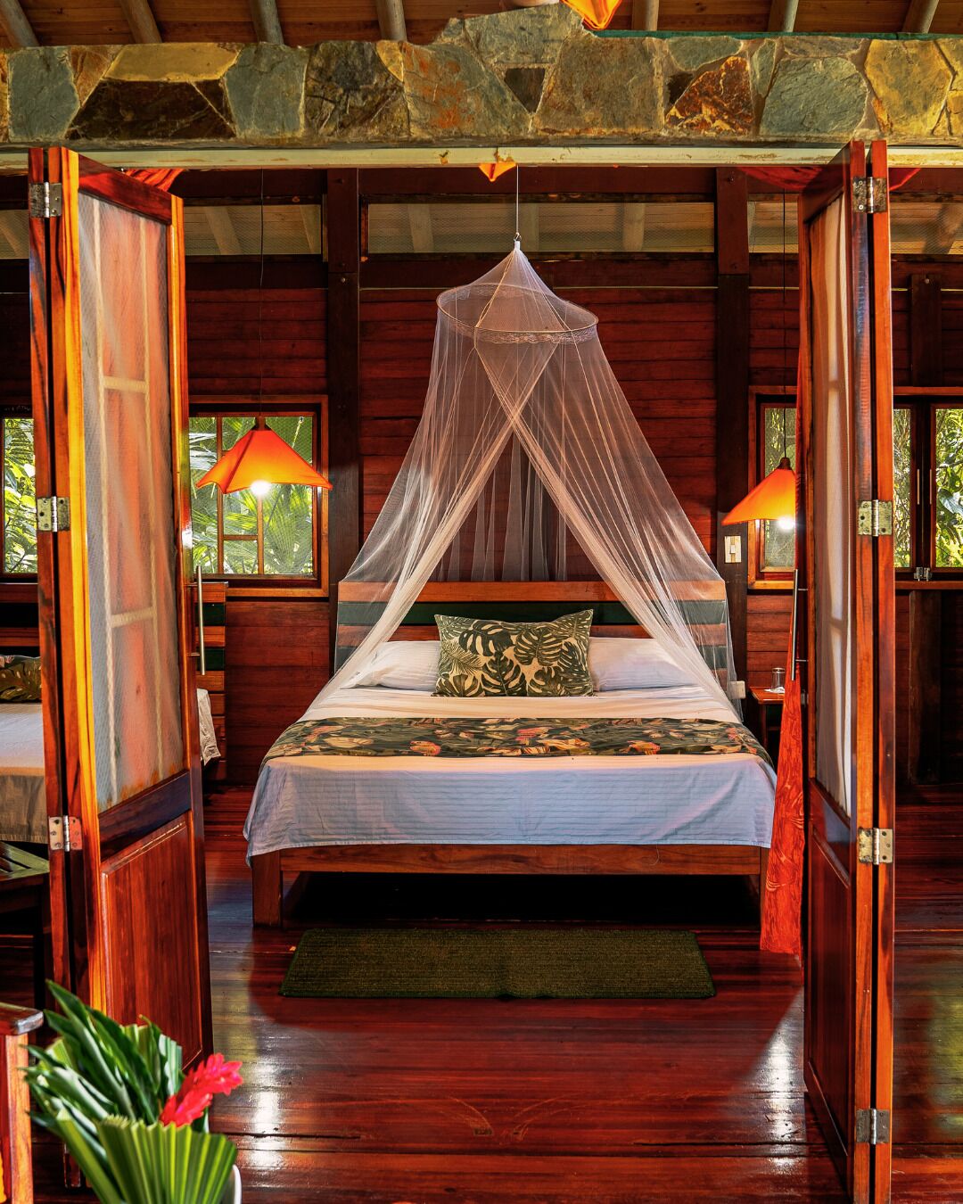 2 bedrooms, bed sheets