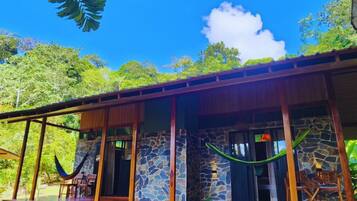 Basic Bungalow, Connecting Rooms, Resort View | 2 bedrooms, bed sheets