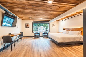 Suite | Premium bedding, memory-foam beds, in-room safe, desk - Waterfront on Glacier (Juneau)