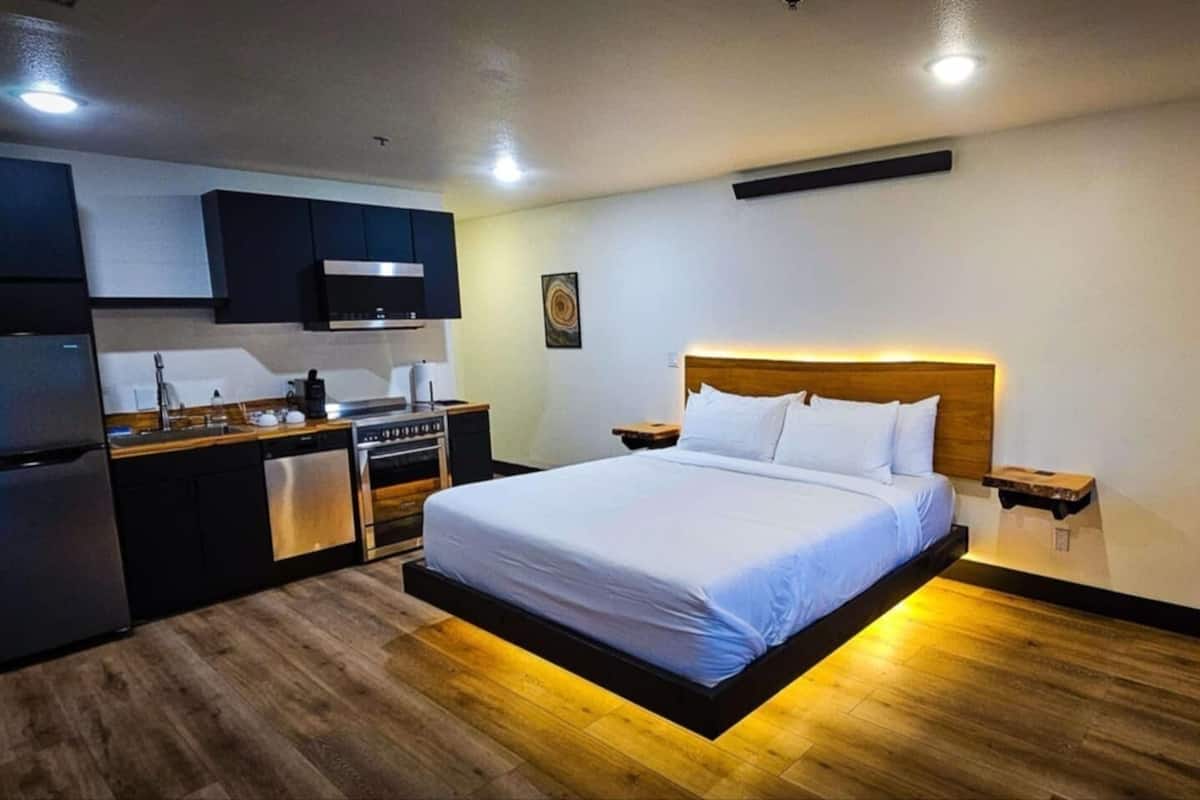 Premium bedding, memory-foam beds, in-room safe, desk