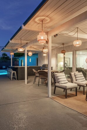Outdoor dining - Beautiful Palm Springs Oasis (Palm Springs)