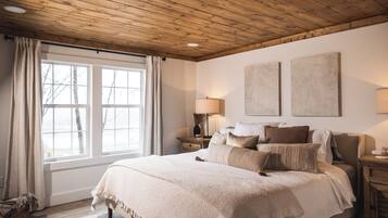 4 bedrooms, internet, bed sheets