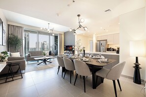 ซูพีเรียอพาร์ทเมนท์, ระเบียง, วิวเมือง | บริการอาหารในห้องพัก