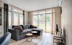 TV - 2 bedroom stunning home in Hellendoorn (Hellendoorn)