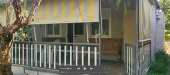 Mobile home included in a complex of villas with swimming pool