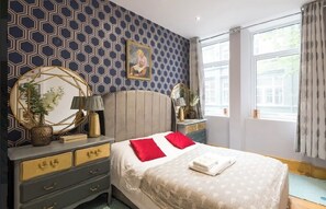 2 bedrooms, iron/ironing board, WiFi, bed sheets - Flat in London
 (London)