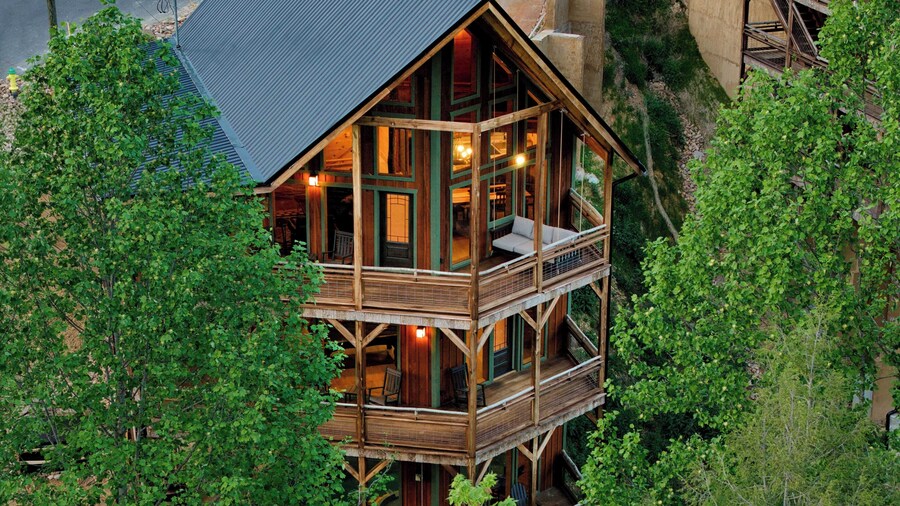 Birch Lodge by Avantstay Indoor Pool, Theater, Game Room & Stunning Views!