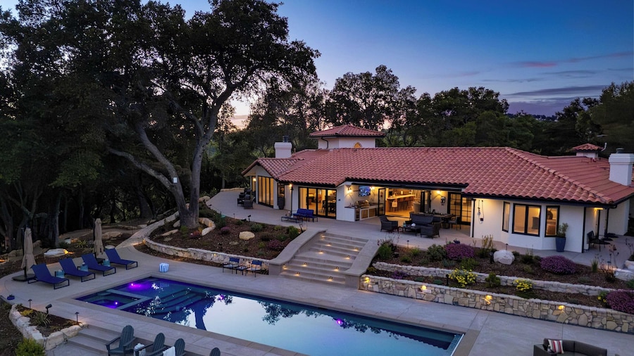 Rancho Robles by Avantstay Vineyard Villa w/ Views, Pool & Privacy