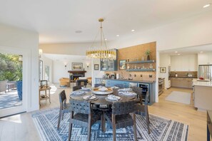 Villa (6 Bedrooms) | Interior
