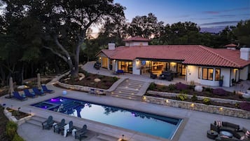 Villa (6 Bedrooms) | Interior