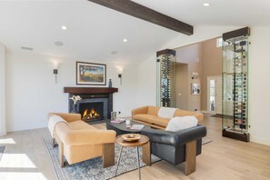 Villa (6 Bedrooms) | Interior